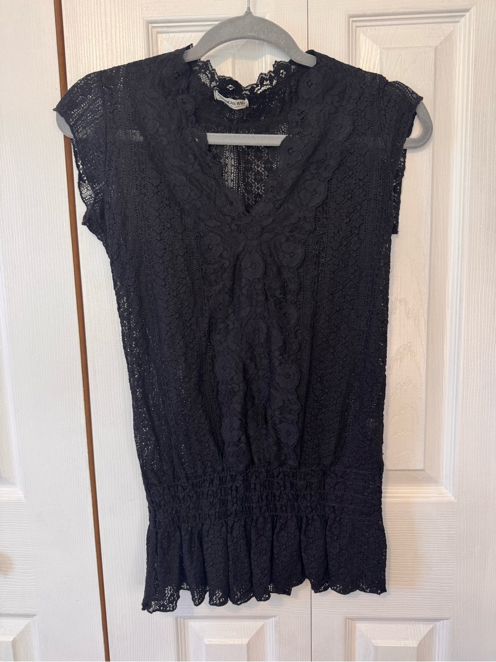 American Rag Woman’s Black Floral Lace V-Neck Smocked Waist Peplum Top Size XS